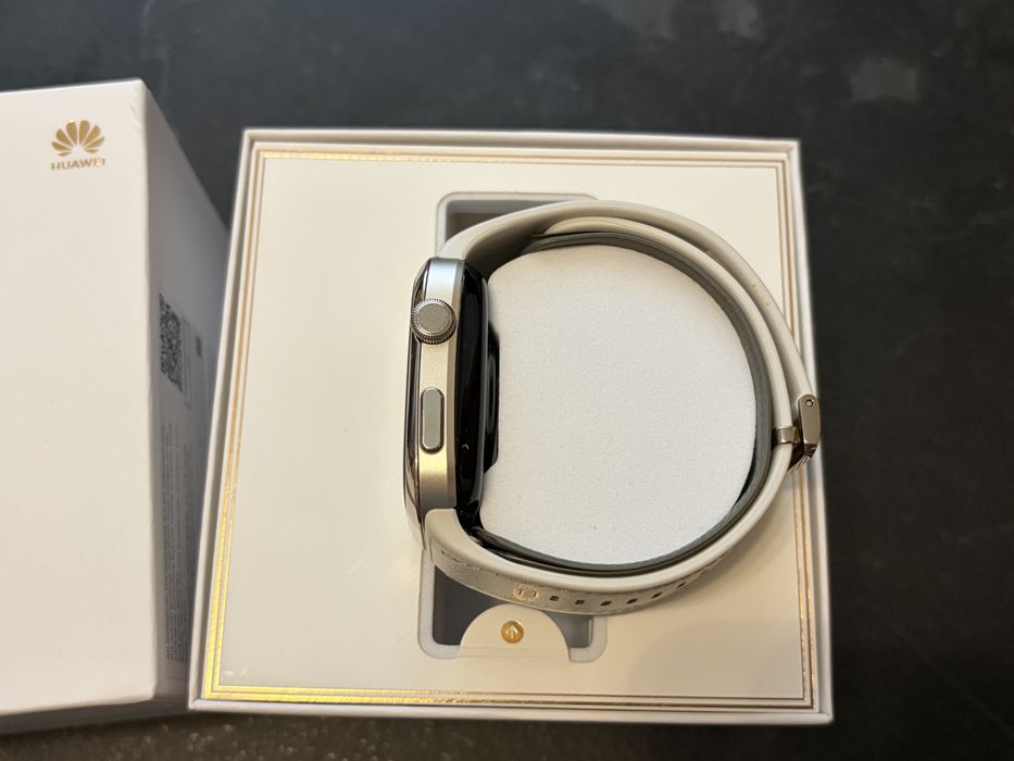 Huawei Watch D2