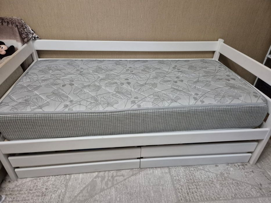 Продам матрас 80×160