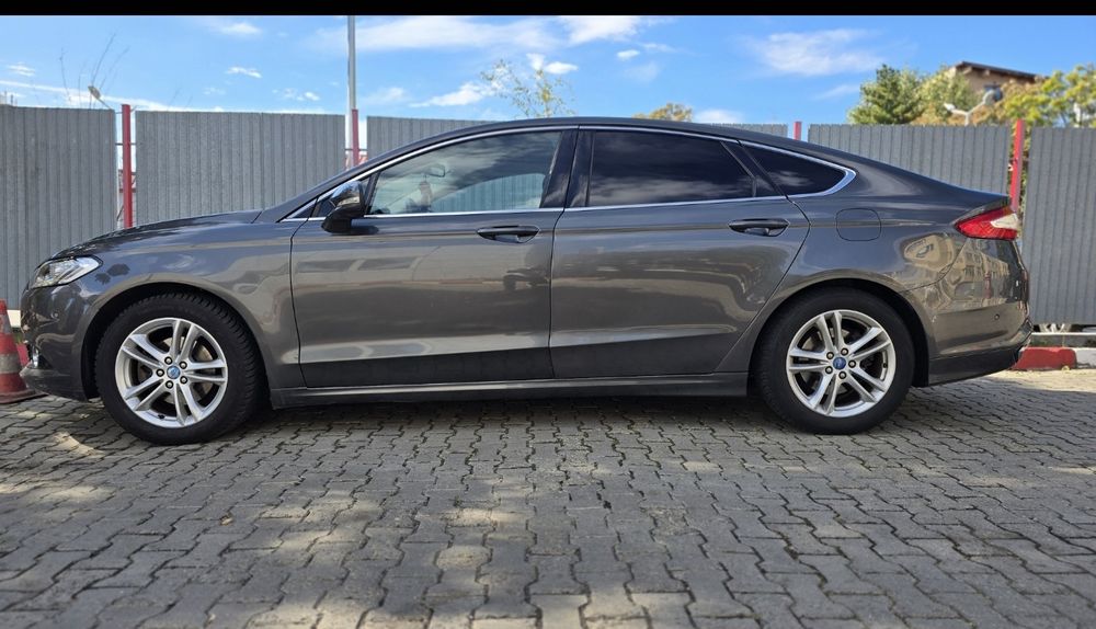Ford Mondeo MK 5 Titanium 2016 2.0 Tdci 180 CP  Manuală.