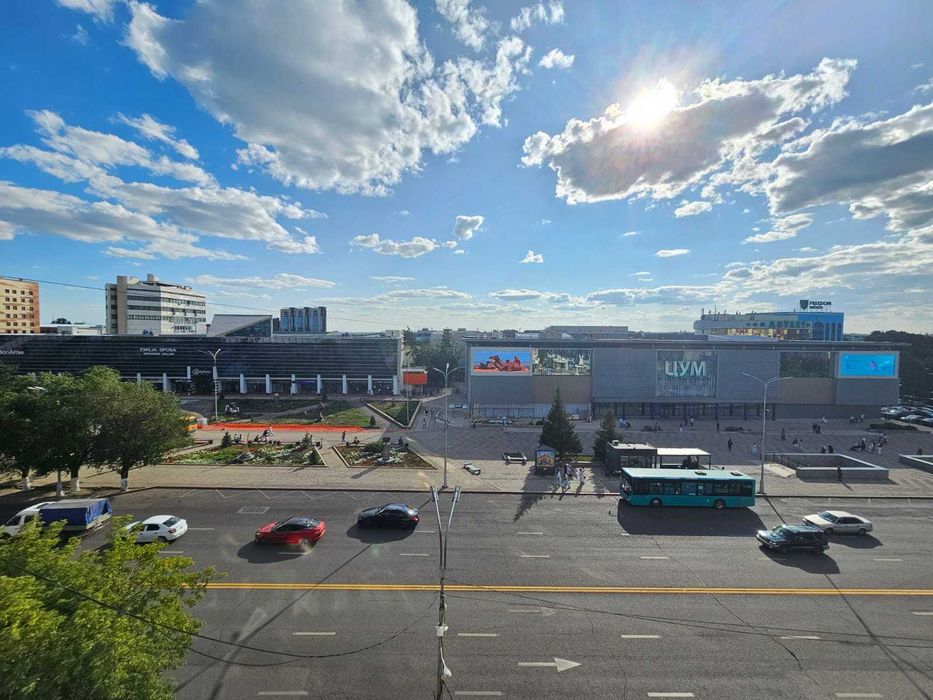 4к. Город. Продаю срочно четырёхкомнатную квартиру - Бухар-жырау, 56/2