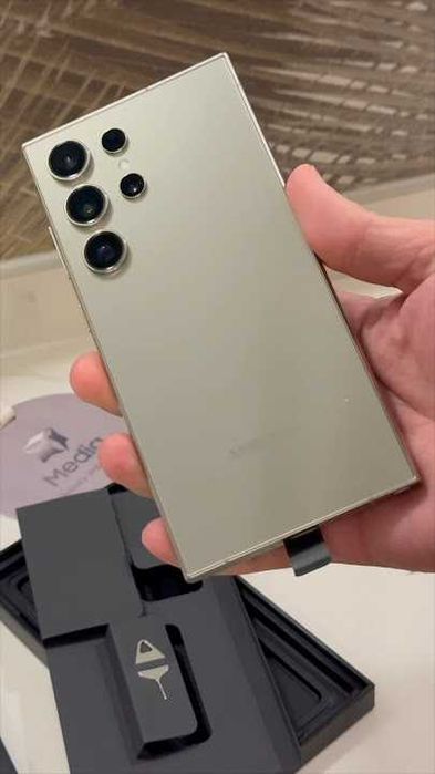 Samsung S24 Ultra 12RAM 512gb
