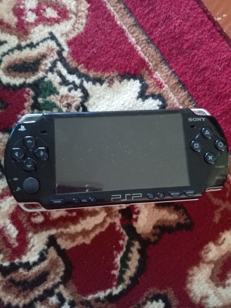 psp 2 Sony batareka qoysa ishlaydi oyin diski bilan beriladi