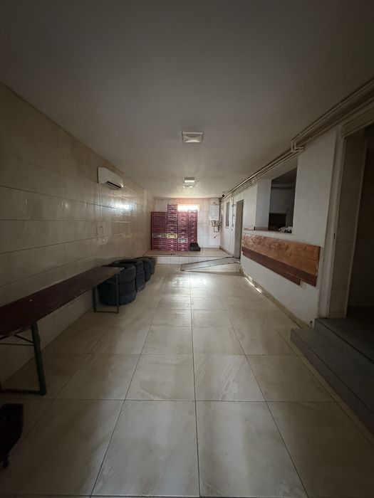 De inchiriat Spatiu  Comercial + Apartament