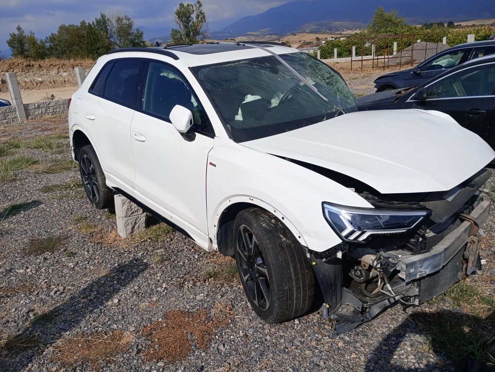 Audi Q3 S line На части..