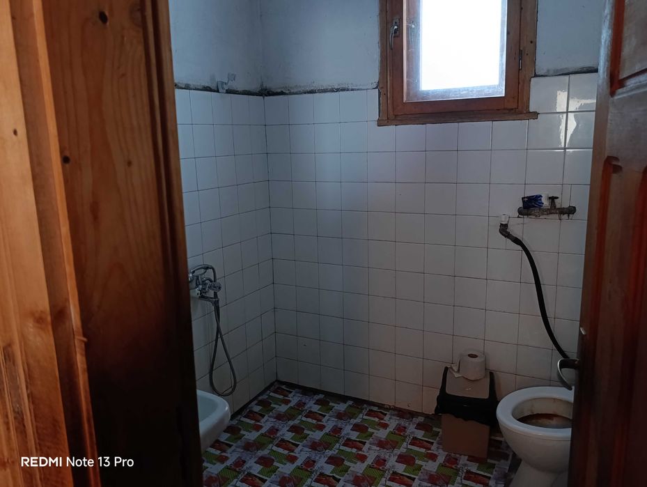 Продавам 5-етажна къща в село Кутела, обл. Смолян