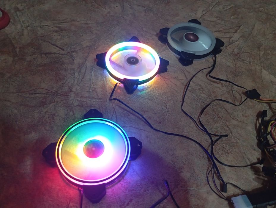 Кулера на вдув выдув.