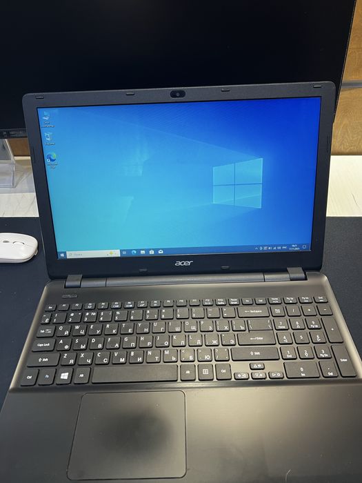 Ноутбук Acer / i3-4005U / 4GB / SSD 120GB