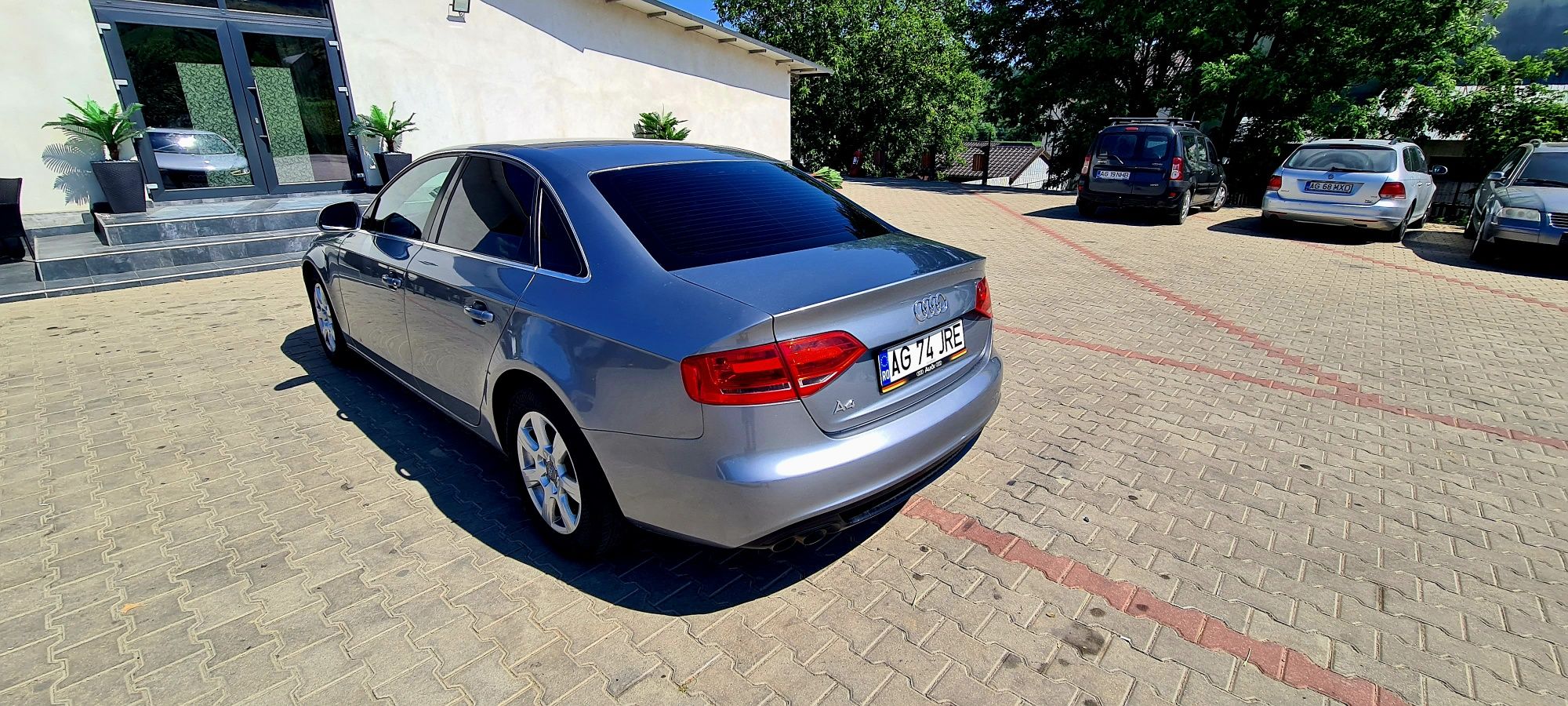 Vand / Schimb Audi a4 b8 în stare perfecta
