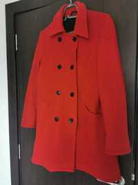 Дамско червено палто с копчета
