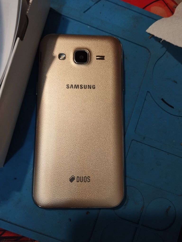 Samsung Galaxy J2