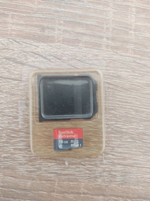 МикроСД на 16gb sandisk