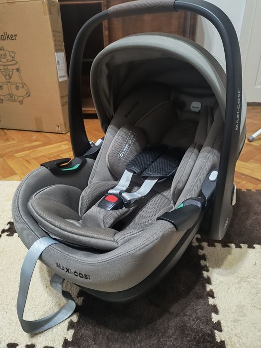 Scaun auto tip scoica Maxi Cosi Pebble 360 Pro 2