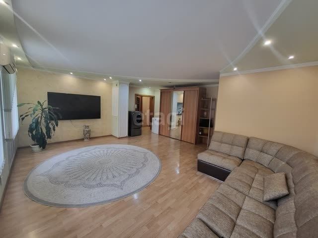 3 комн.квартиру,  8 мкр, 1/9