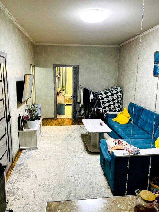 Продам квартиру на  Юнус Абаде 6 квартал  2 х ком перед в 3х 1 этаж