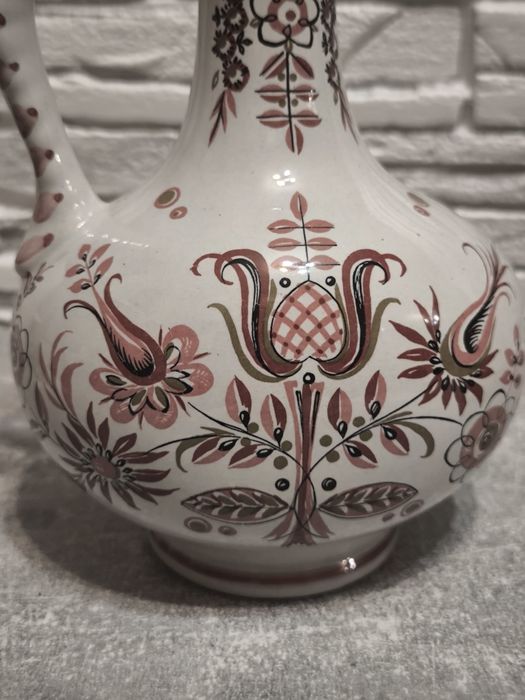 Порцеланова бутилка