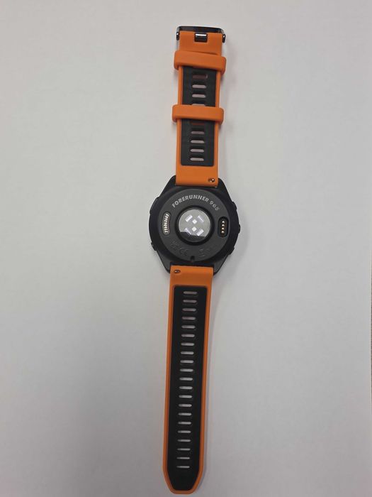 Часы Garmin Forerunner