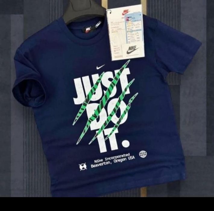 Налични мъжки тениски   Размери от С до 2ХЛ    Цена 28лв