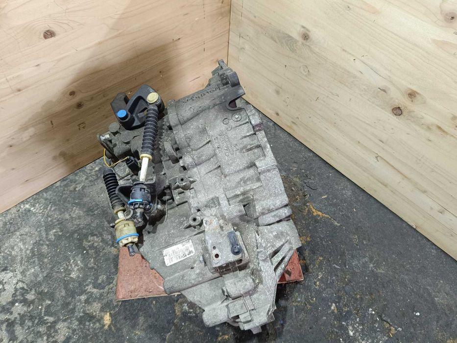 Cutie viteze 5 trepte manuala Volvo V70 S60 S80 2.4 bi fuel 2000- 2006