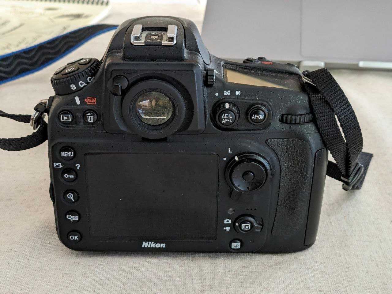 Nikon D800 (SC:14300) и два обектива