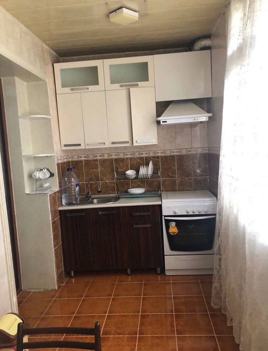 Срочно Продаётся Ракате 3/1/4 с мебелью техникой ремонт хороший!