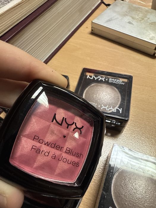 Сенки за очи и ружовр на NYX