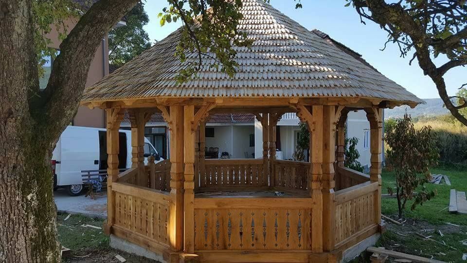 Executăm foisor din lemn terase