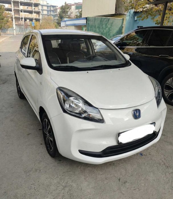 Электромобиль Changan BenBen E-Star 2022