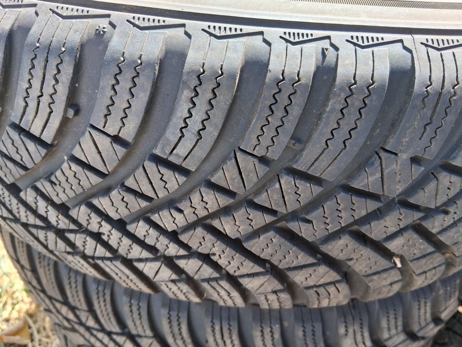 4бр нови качествени зимни гуми HANKOOK 185/65/15 DOT 2023г.цена 280лв.