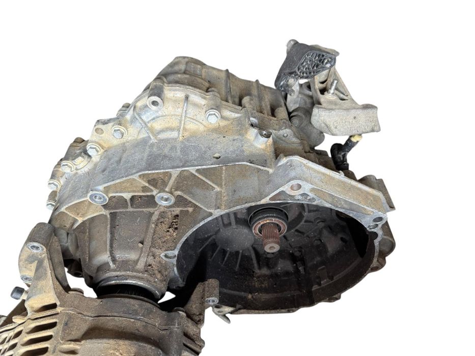 Cutie viteze volskwagen transporter T5 cod KQK 2011-2015 4x4