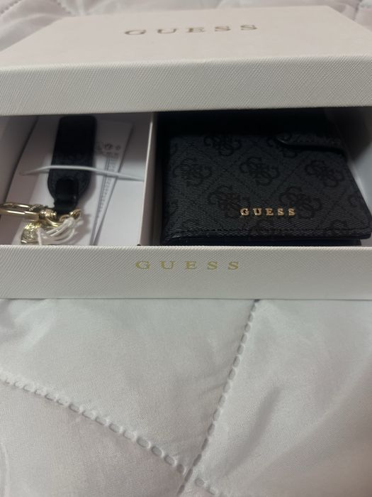 Ново портмоне guess