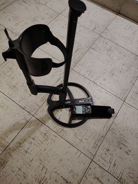 Продава се XP DEUS 1  НОВ