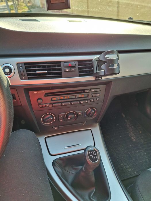 Masina de vinzare BMW seria 3 benzina
