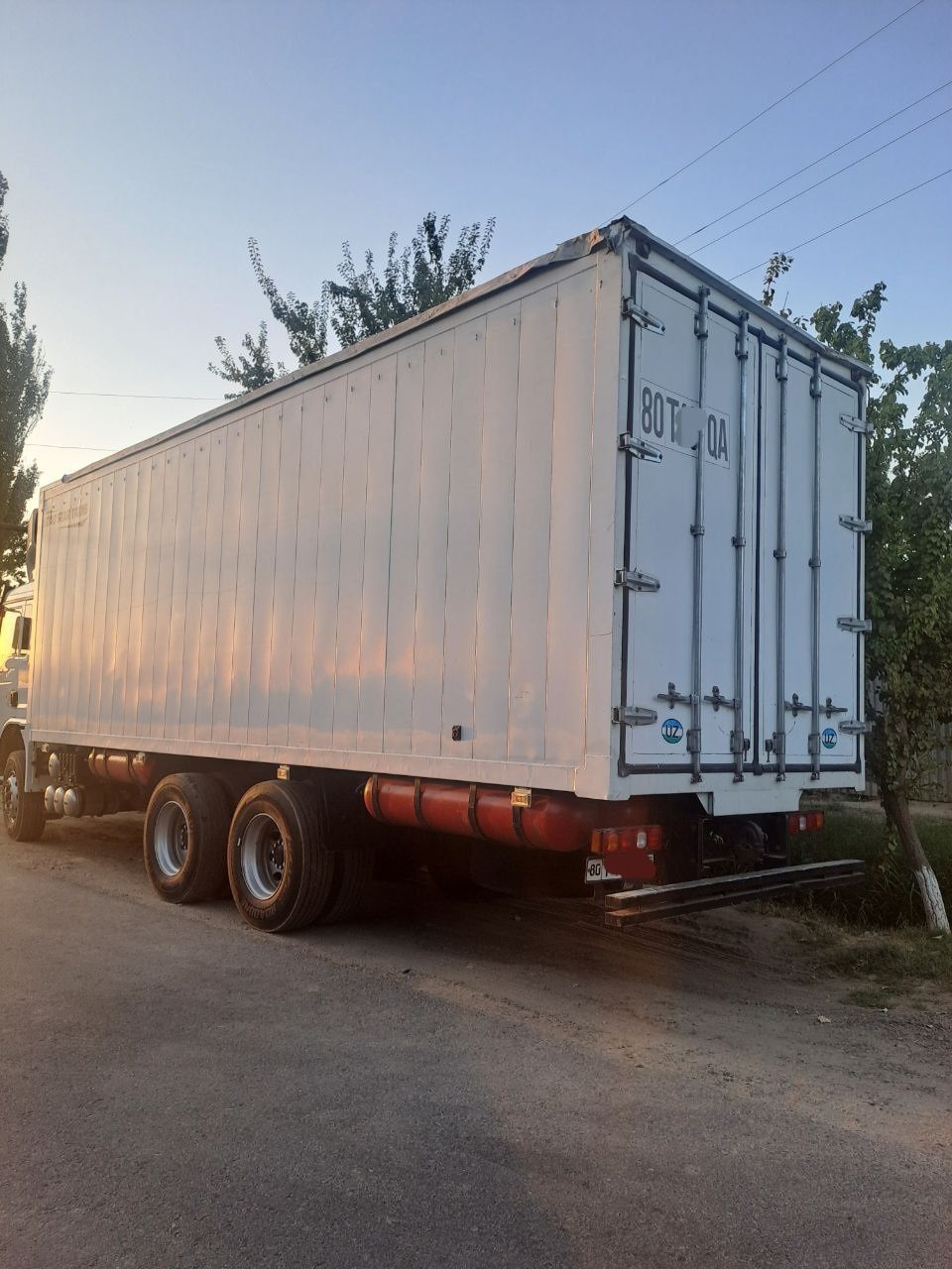 Shacman l3000 furgon