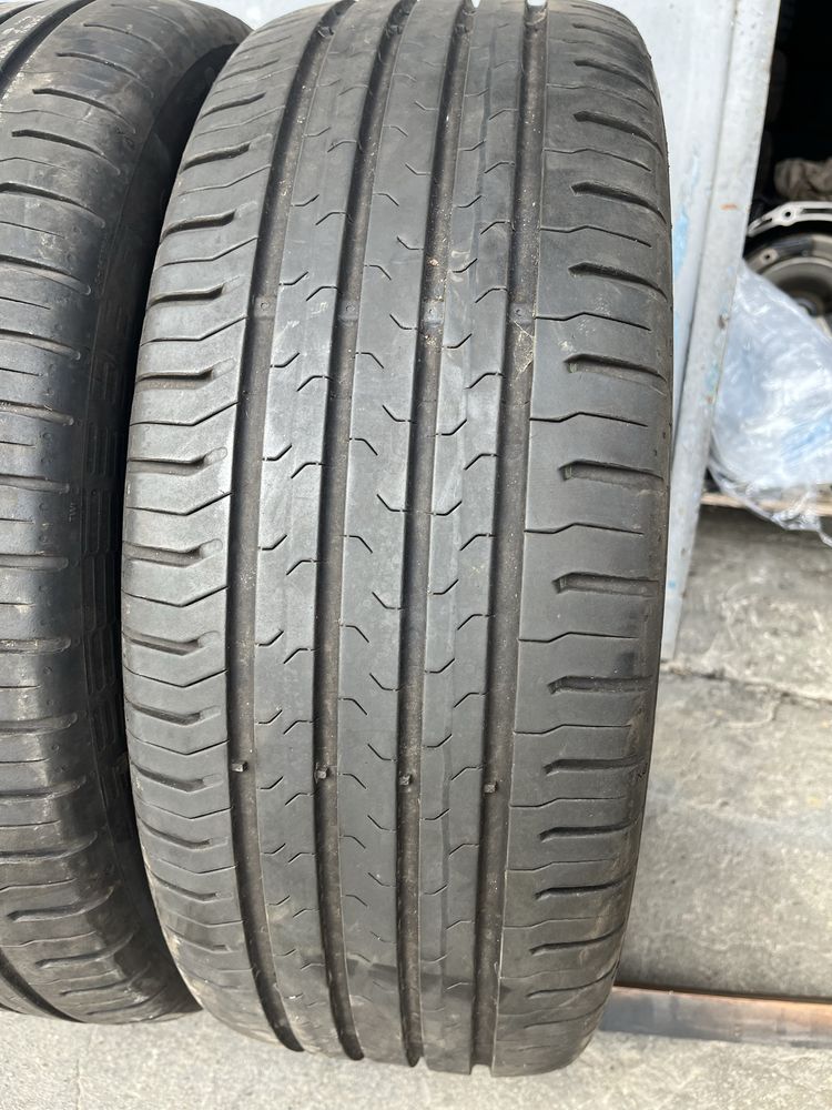 2 бр. летни гуми 215/55/17 Continental DOT 4920/4817 5,5 mm