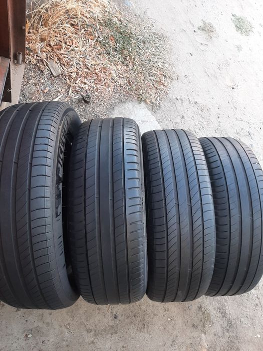 Продам шины 215/60/17 мишелин