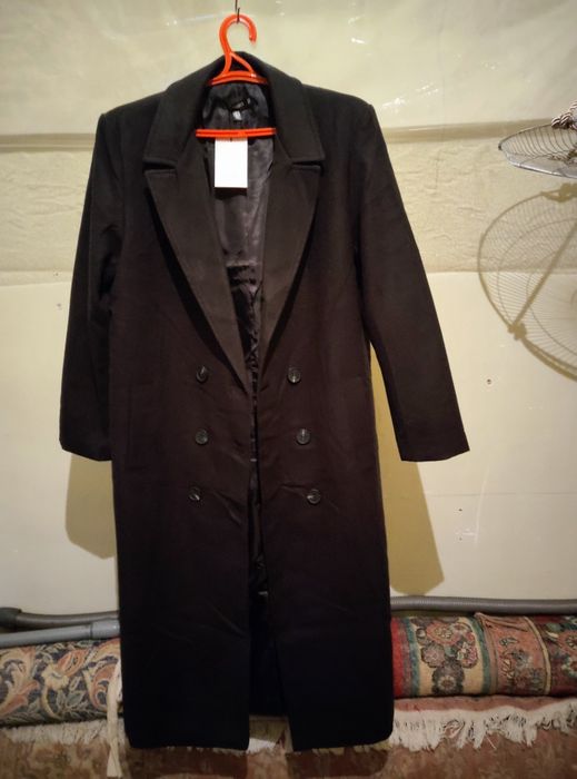 Пальто продается.