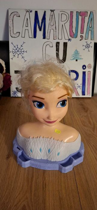 papusa elsa de coafat.