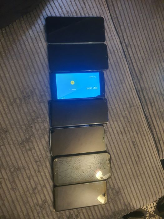 Lot 8 telefoane – One plus 8 pro , Motorola, ,  One plus 2 Samsung, op