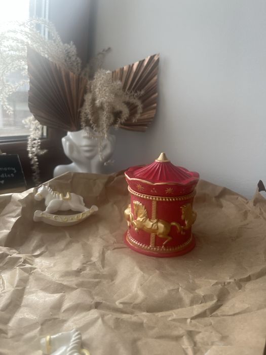 Carusel, minivan, bradut, pitic, cadouri lumanari handmade de craciun