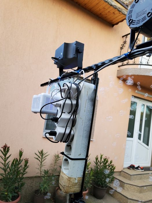 Stativ lumini si bule săpun