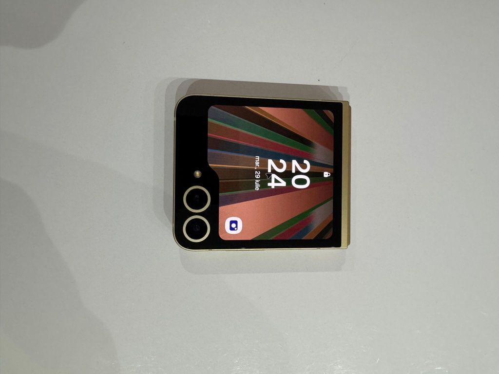 Vând Samsung galaxy zflip 6
