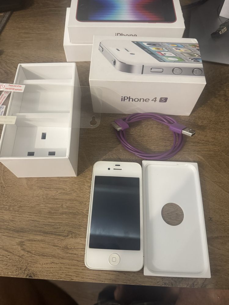 Продавам APPLE iPhone 4s 16GB