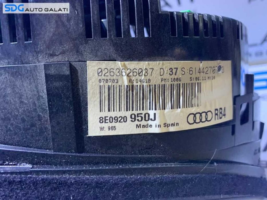Ceas Ceasuri Bord cu Maxidot Audi A4 B6 2001 - 2005 Cod 8E0920950J 8E0920950JX 0263626037