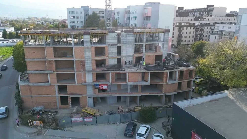 Апартамент с 3 спални в Кючук Париж от ИНВЕСТИТОР