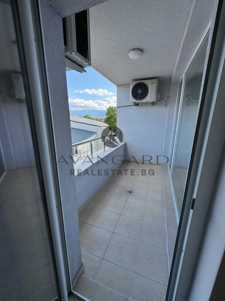 Продава се Двустаен апартамент в Пловдив, Център - 67 кв.м за 2359 €/кв.м - Снимка #12