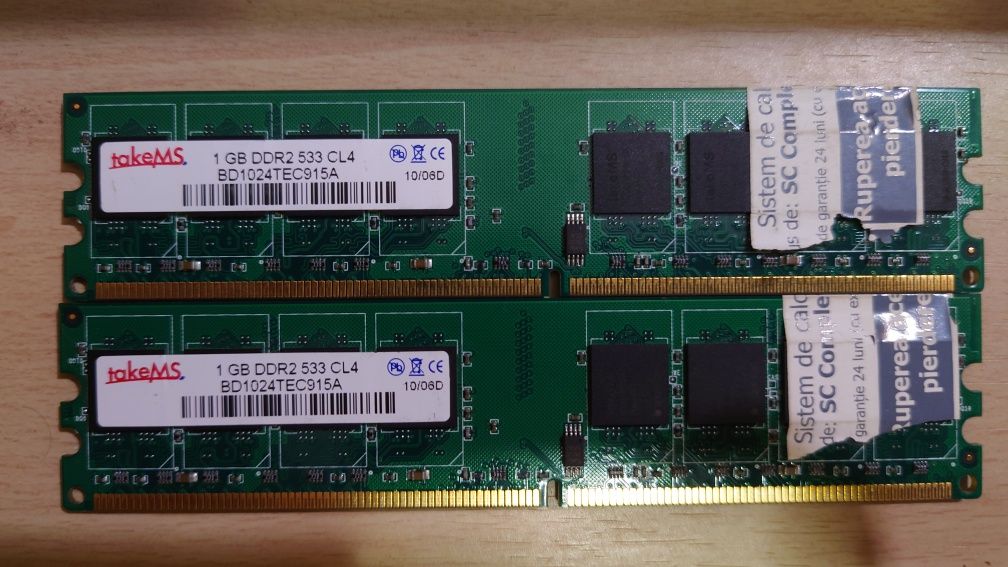 Memorie RAM 2 x 1GB DDR 2
