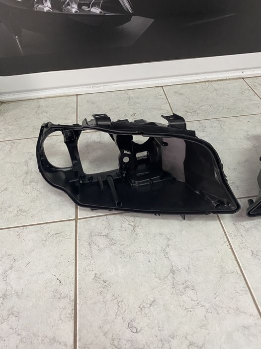 Бмв Е90 Е91 Facelift Фейс Корпус Фар фарове