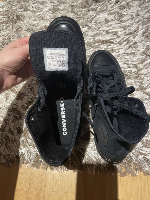 Converse negri, talpa joasa