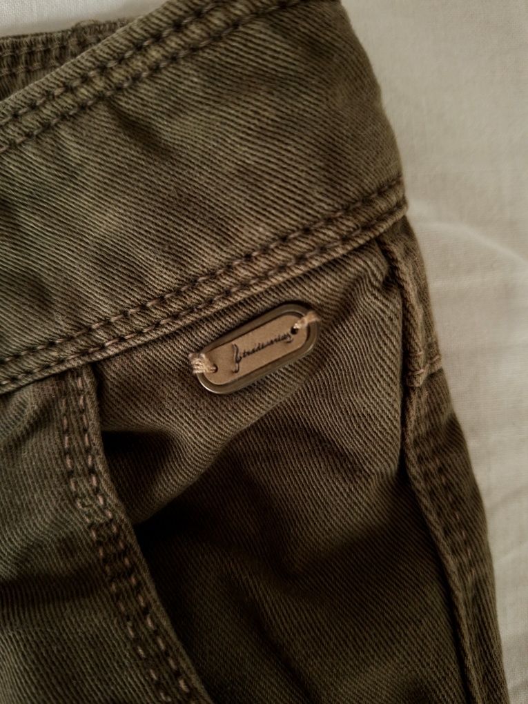 Pantaloni Scurti Dama Stradivarius Talie Joasa Kaki