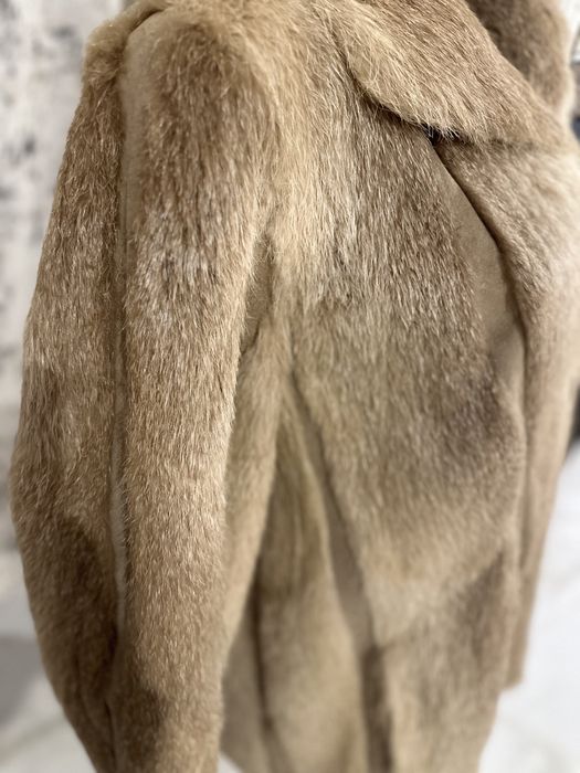 Haina din blana naturala de nutrie